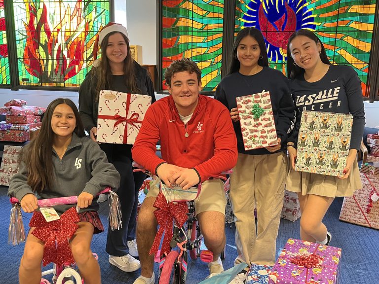 La Salle High School students, Sycamores Adopt-A-Family donors.